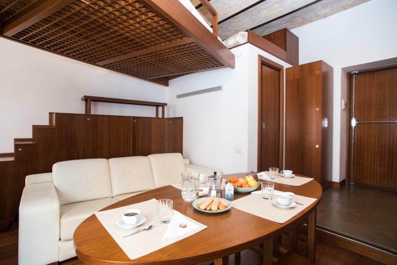 Trevi Fountain - Lovely Loft Apartment Róma Kültér fotó